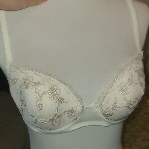Intimissimi White and Gold Lace Bra